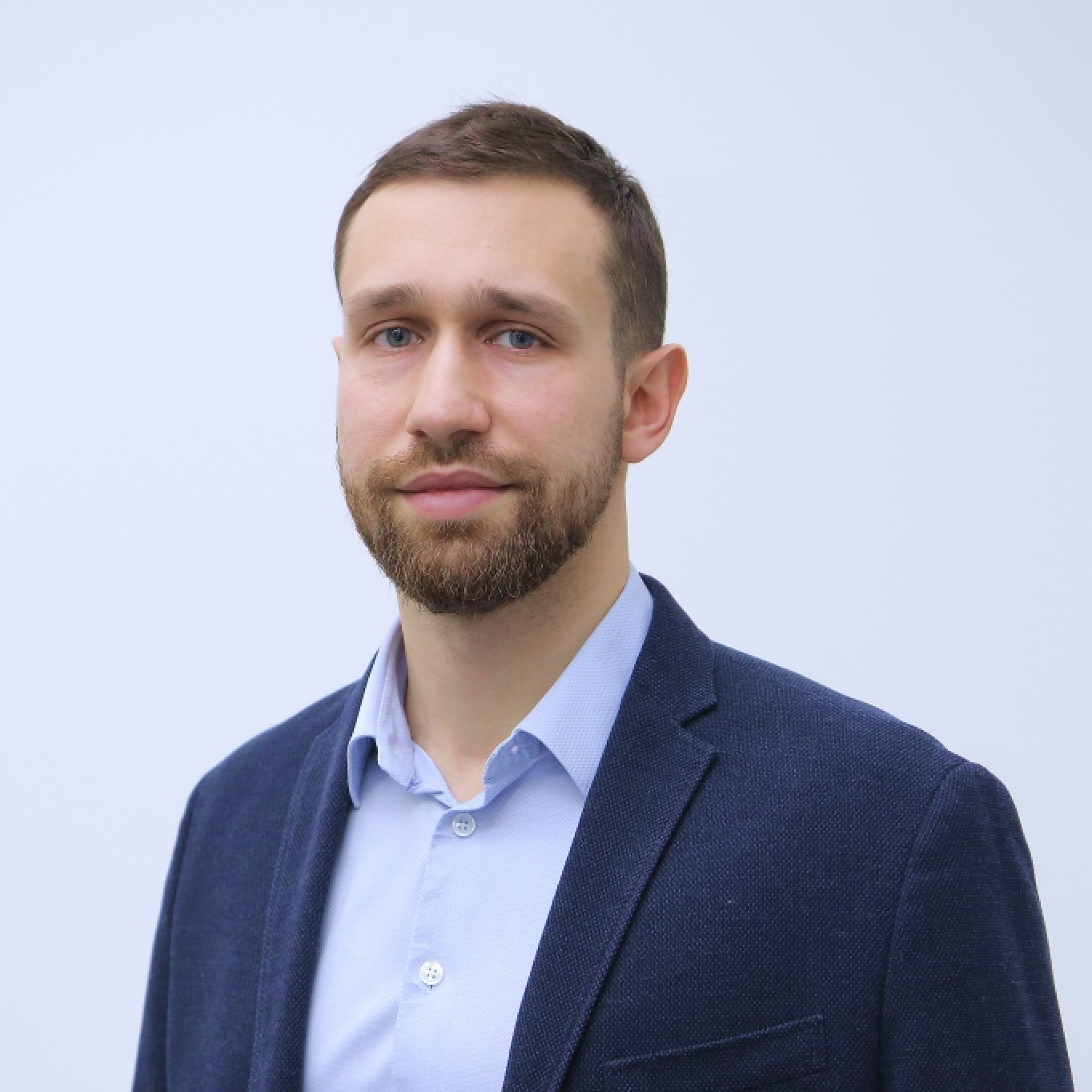 Непомнящий Владимир Олегович